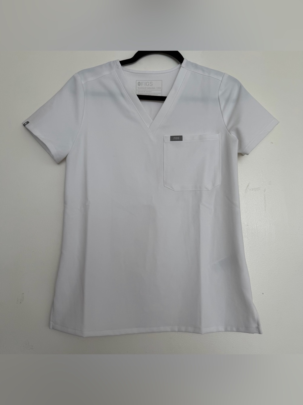 Women’s FIGS Catarina One-Pocket Scrub Top Optic White 3581 Size XXS